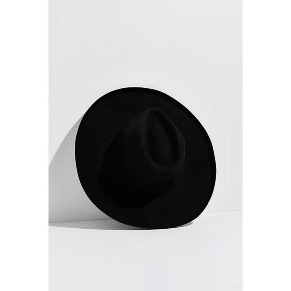 NWT FREE PEOPLE LACK OF COLOR MELODIC FEDORA HAT IN BLACK SMALL main image 5